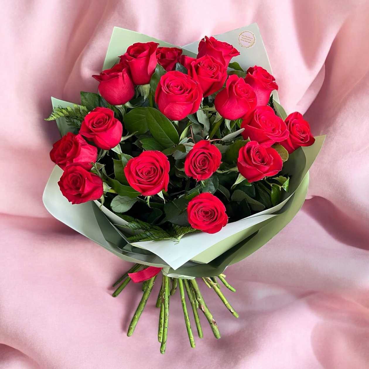 19 Red Roses Bouquet