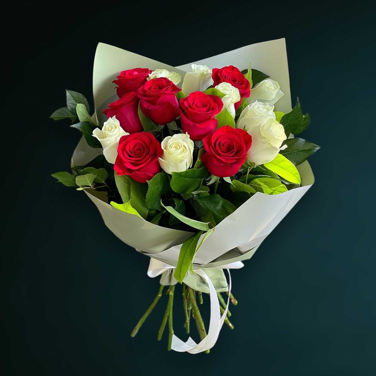 15 Red and White Roses Bouquet