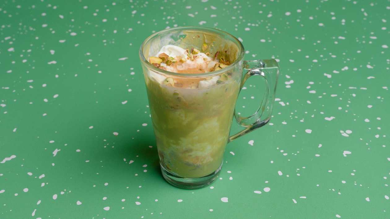 Аффогато с фисташками и мороженым