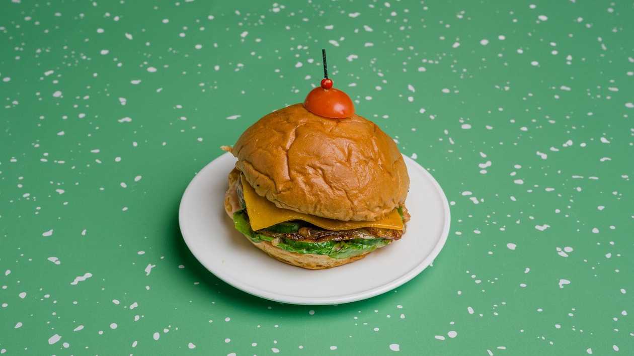 Куриный бургер