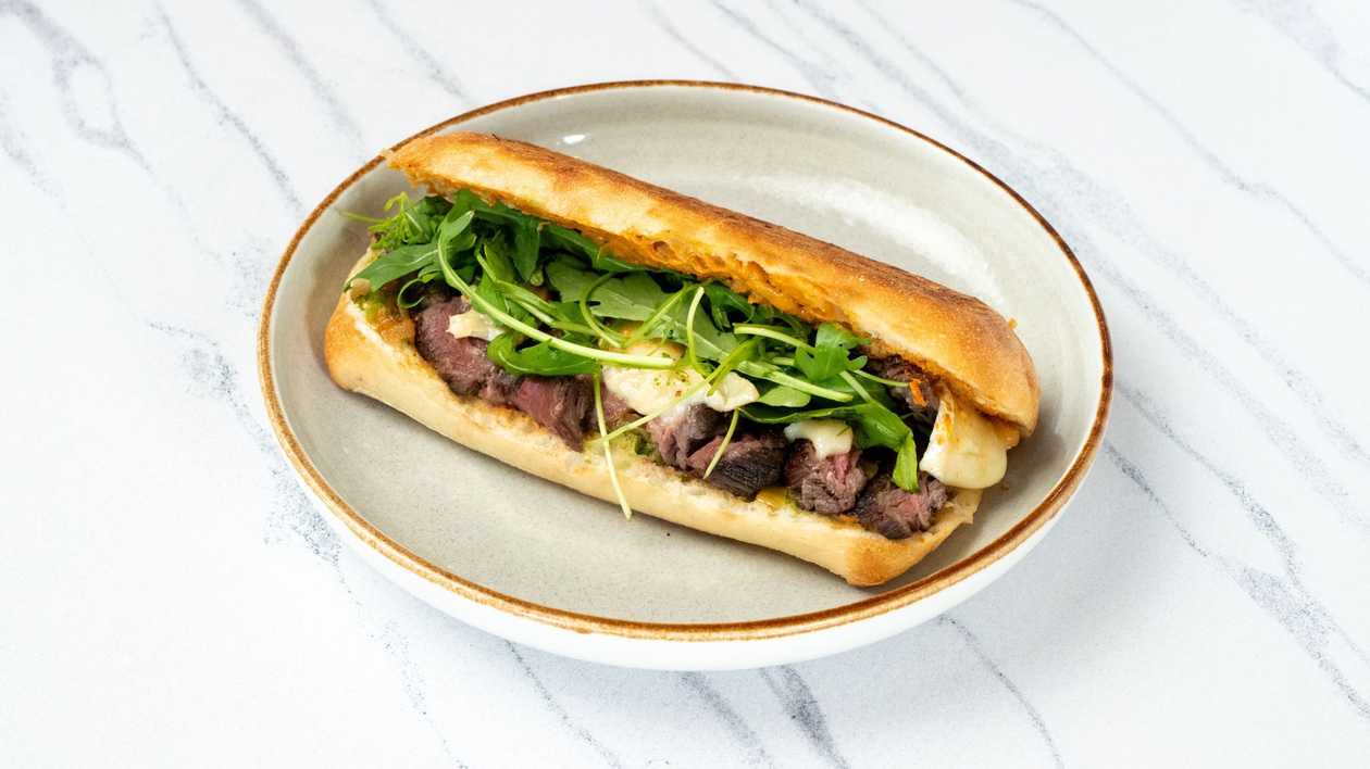 Сэндвич с стейком