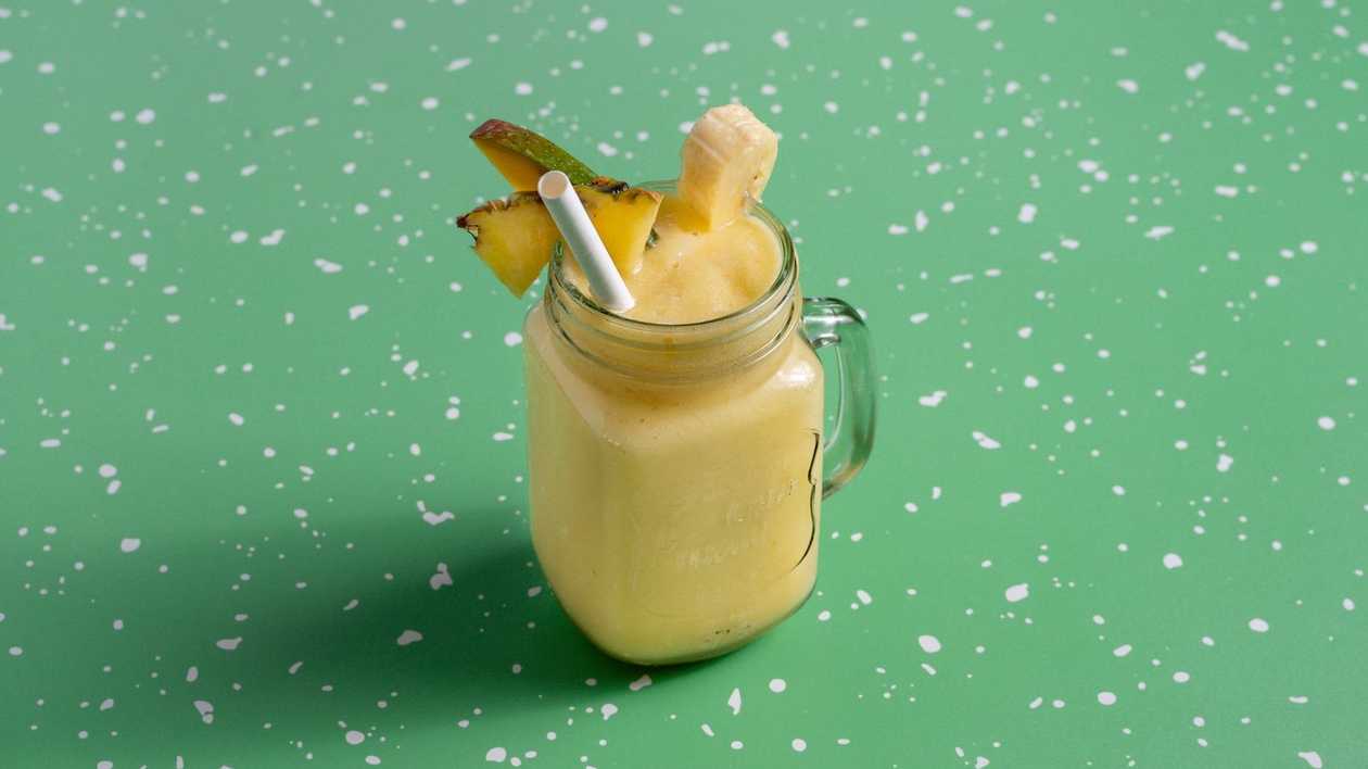 Клубника, банан, кокос