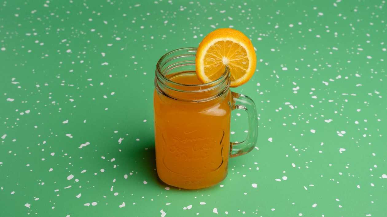 Свежевыжатый апельсиновый сок