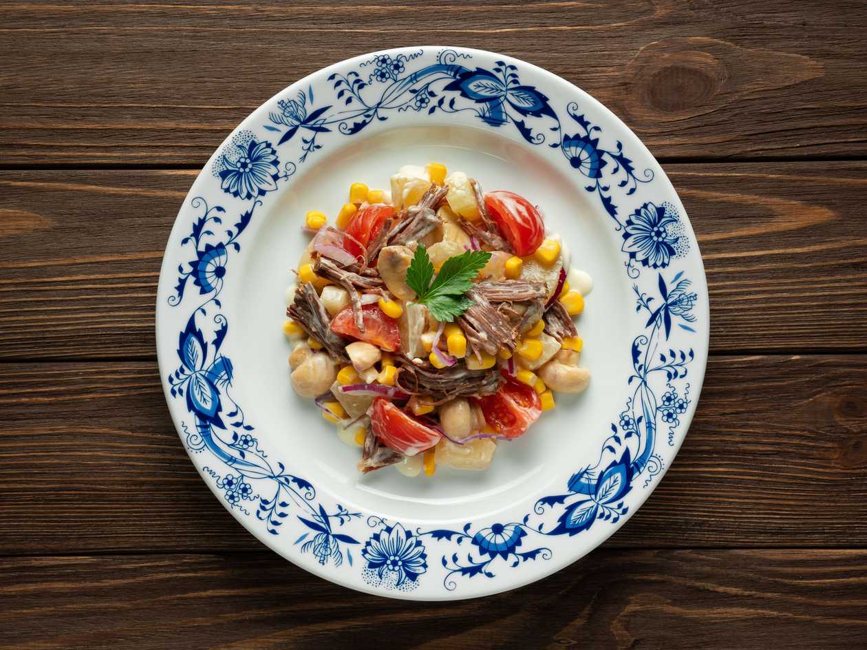 Салат з телятиною та шампіньонами