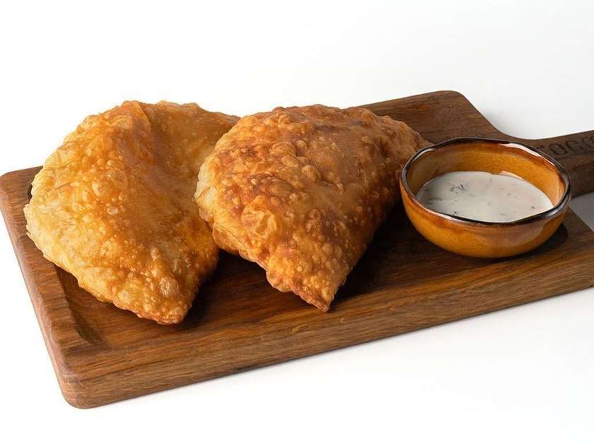 Чебуреки з м'ясом (300/30 г)