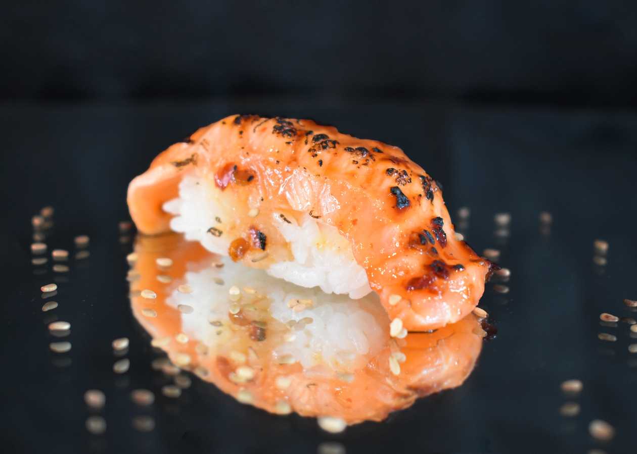 Tataki Salmon Nigiri