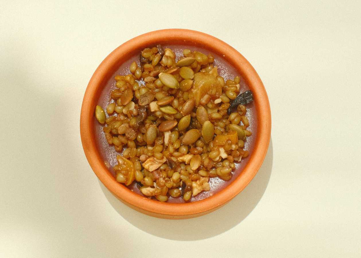 Sweat-Sour Pelamushi With Boiled Wheat & Honey