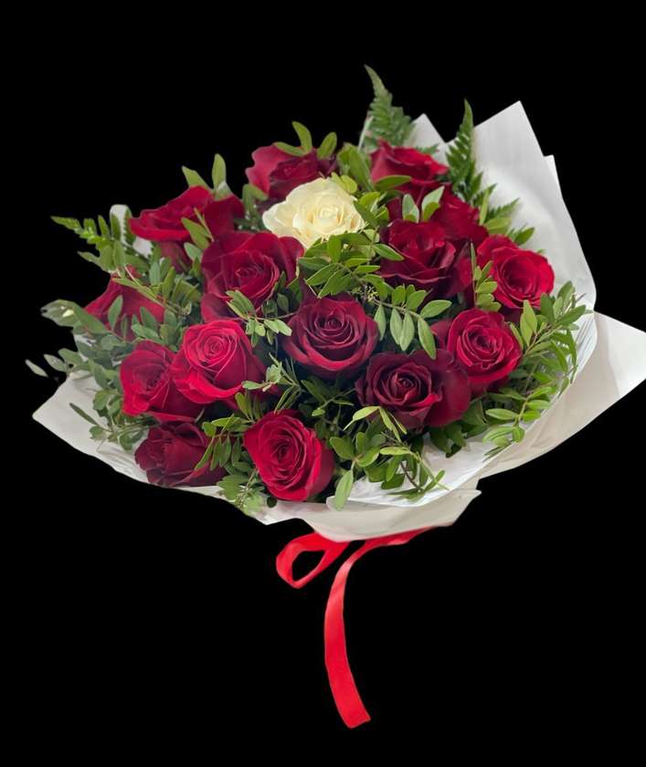 17 Roses Bouquet
