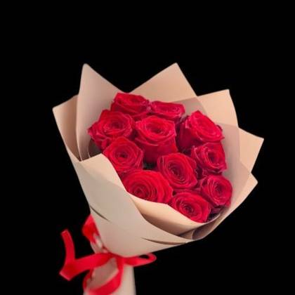 11 Big Red Roses 2