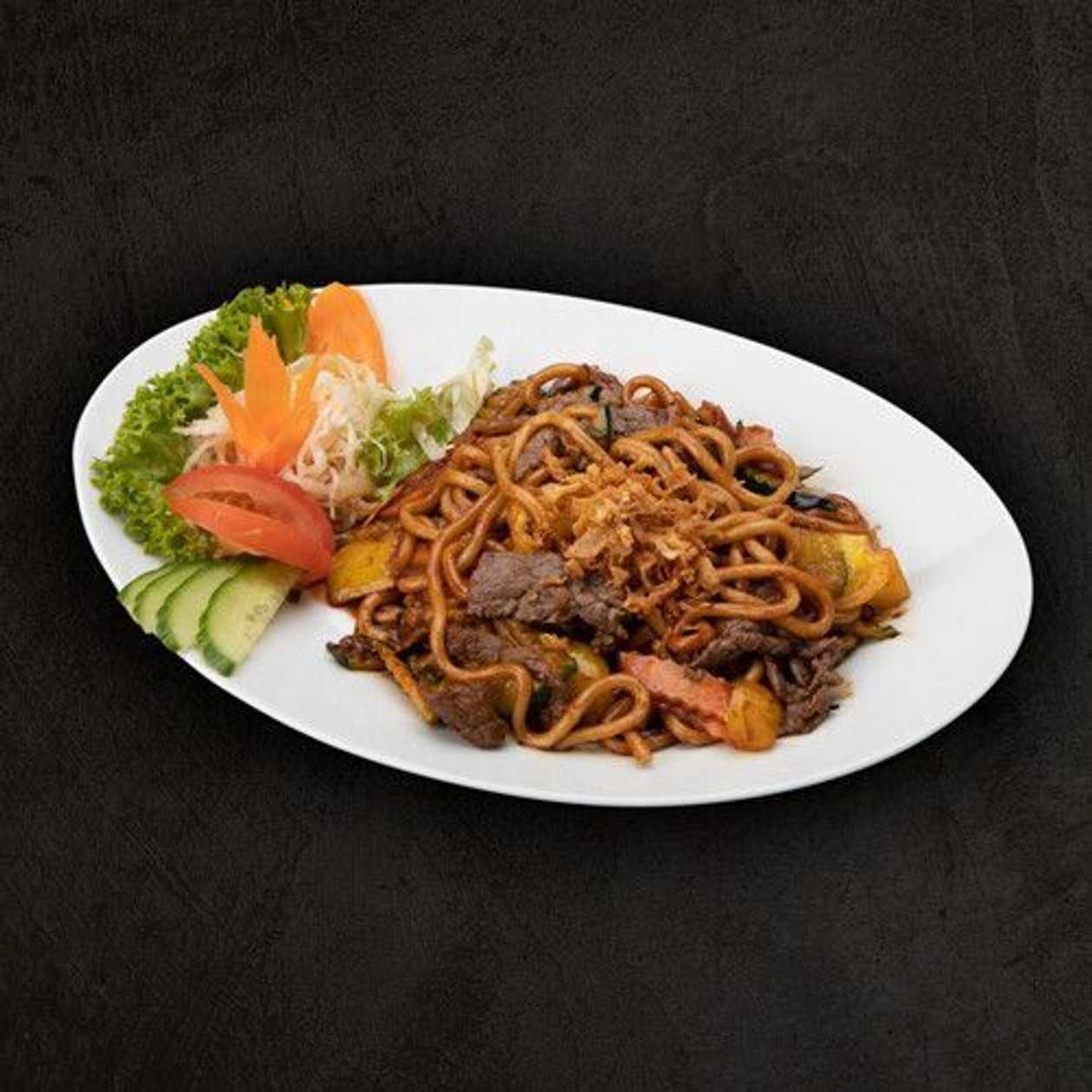 Smažené Udon s Hovězím Masem