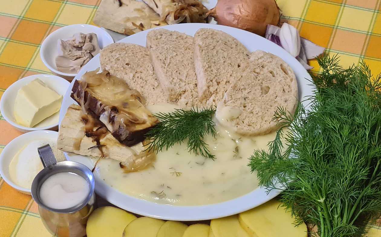 Dill sauce, spelt dumpling, smoked tofu