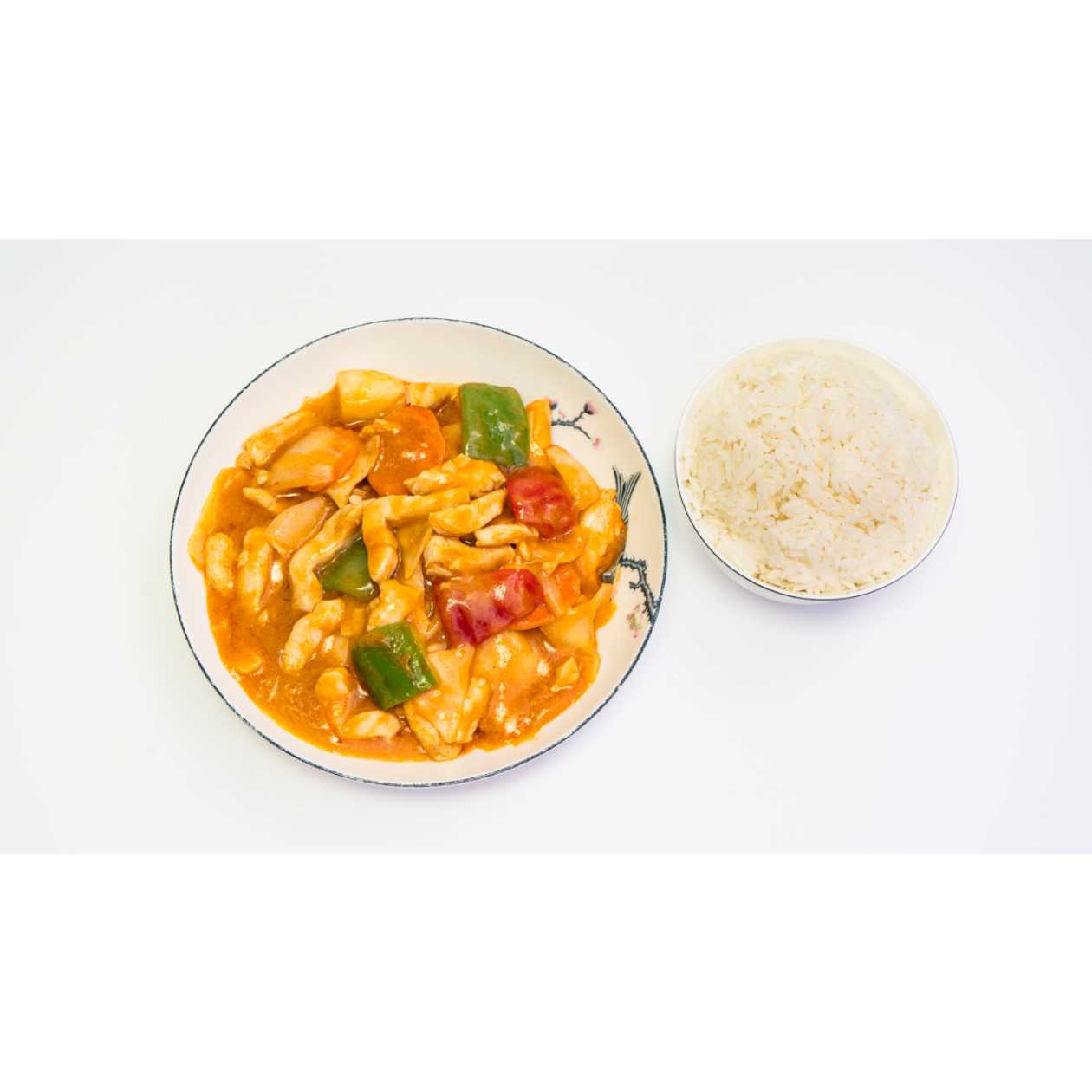 M6. Kuřecí Maso s Červeným Kari, Rýže