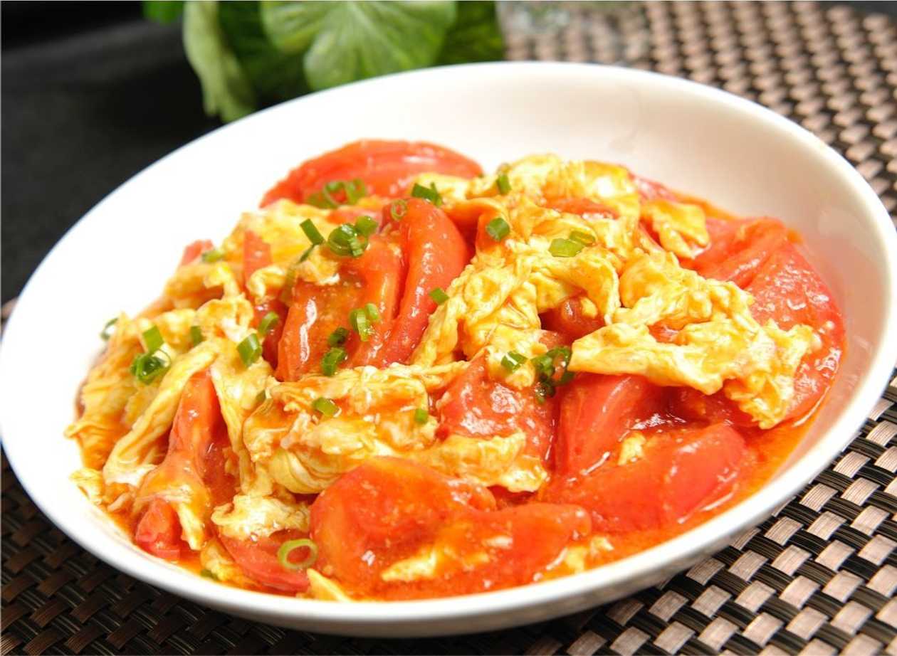 V1 Smažená Vejce s Rajčaty, bez Rýže