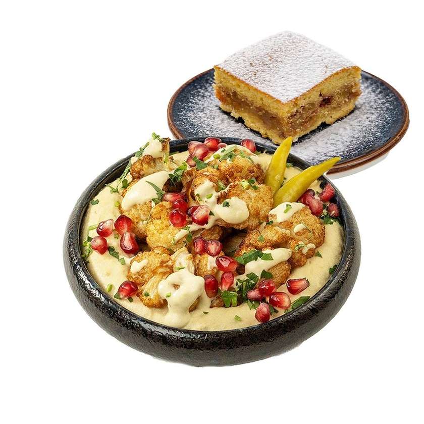 Hummus cu conopida  + Placinta cu mere sau Apa plata / minerala 0,5L