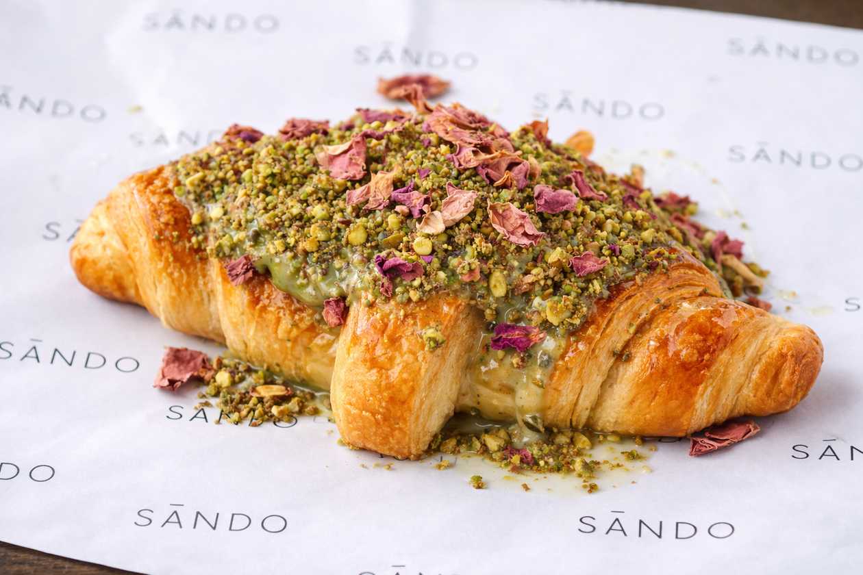 Pistachio rose croissando