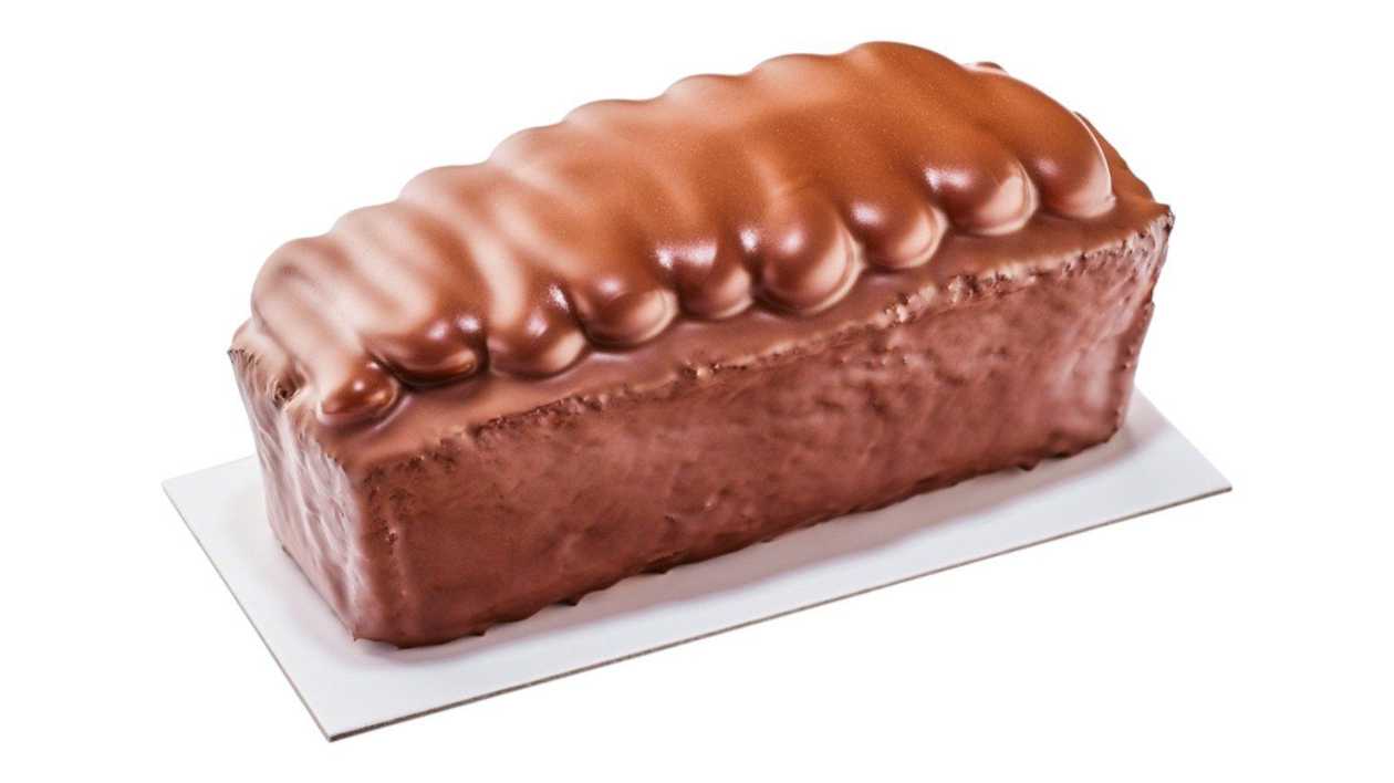 Cake with Candied Fruit and Milk Chocolate