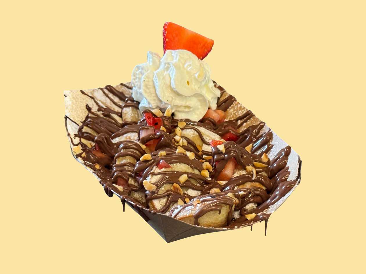Poffertjes с Nutella и ягоди