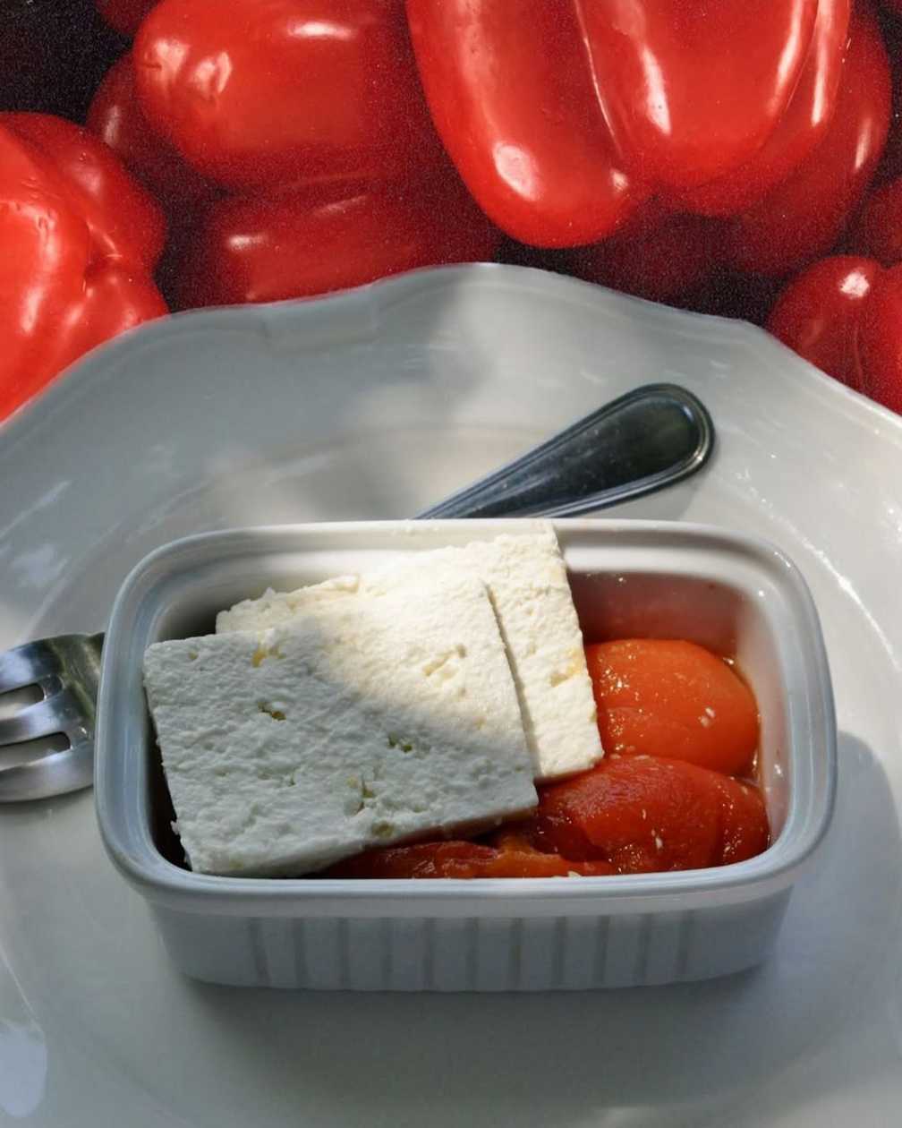 Baked bell pepper with sheep milk cheese