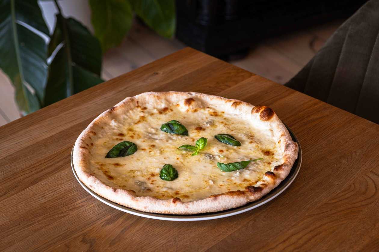 Quattro Formaggi Bianco