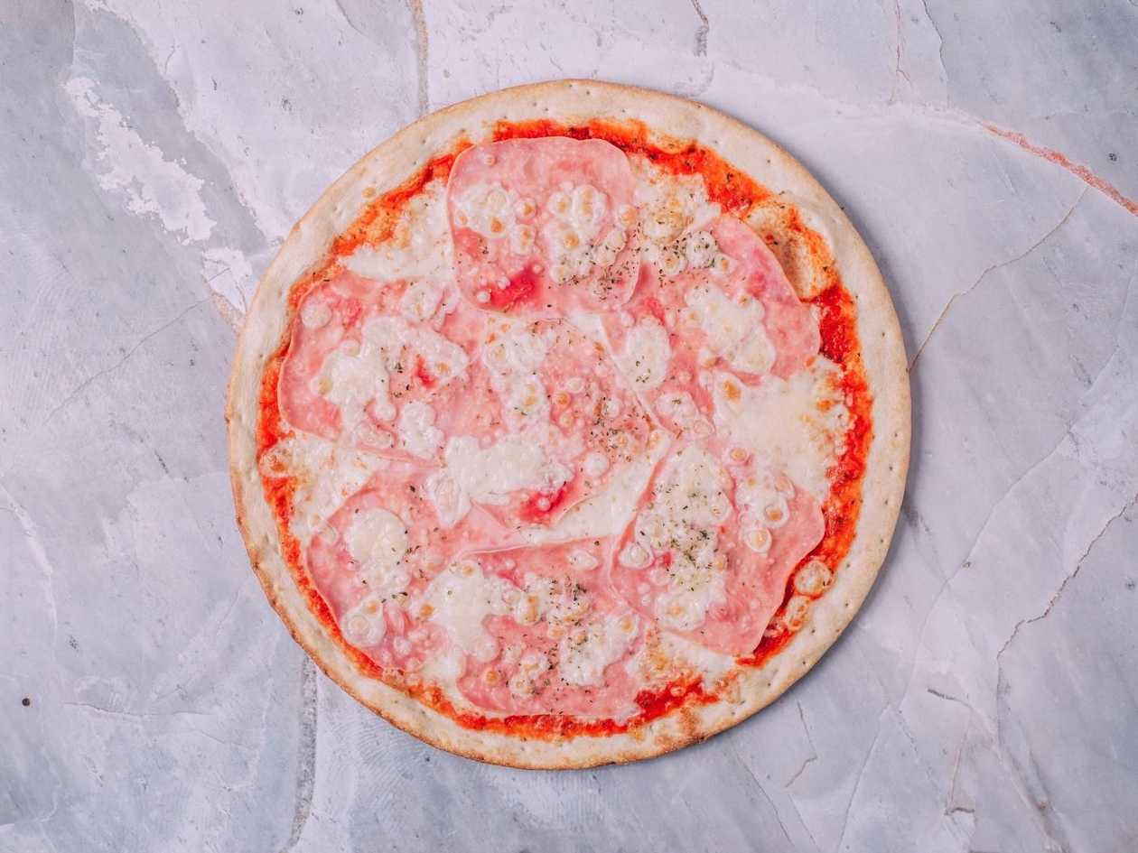 2. Ham pizza