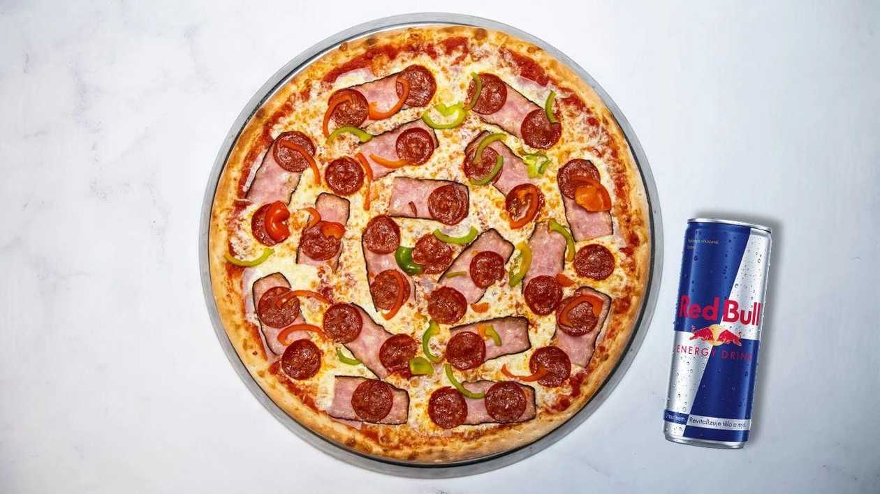 Uzeninová pizza + Red Bull