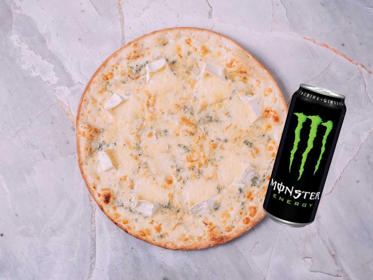 Sýrová pizza menu  + Monster 0,5l