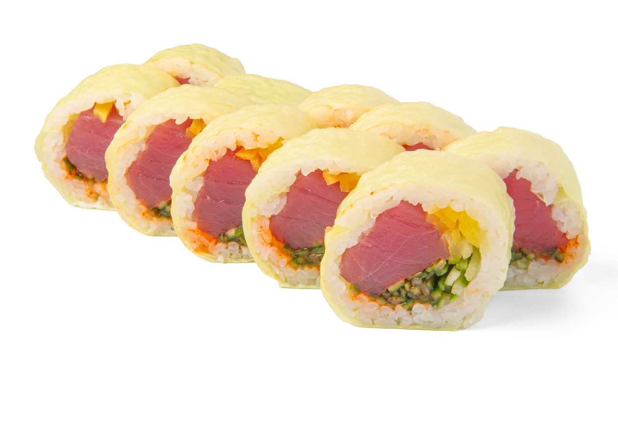 Roll tuńczyk Yellowfin w płatku sojowym na ostro 10 szt.