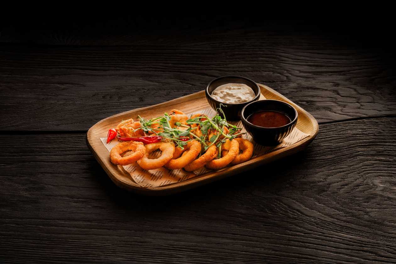 Fried onion and squid rings