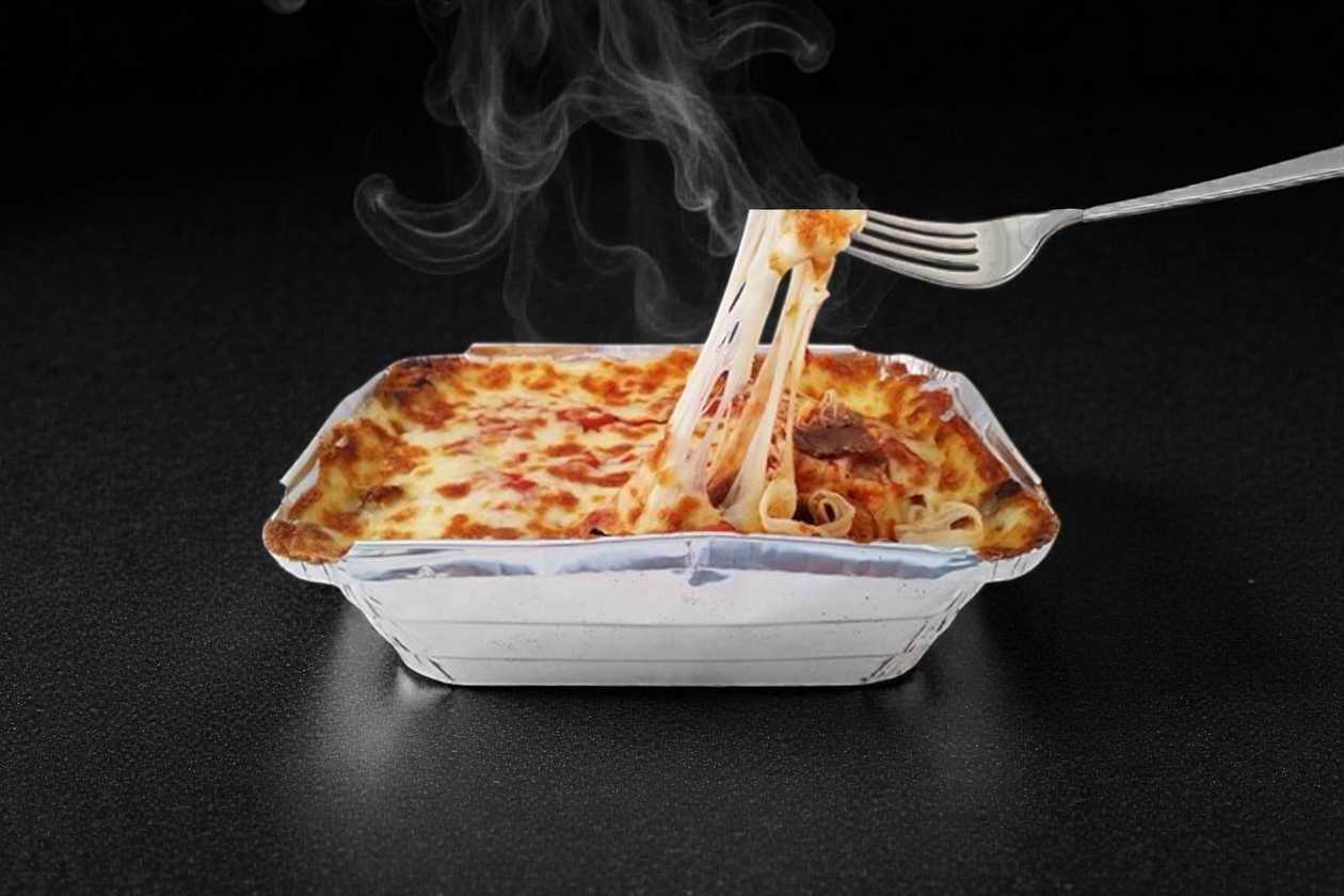 Kapsalon with noodles