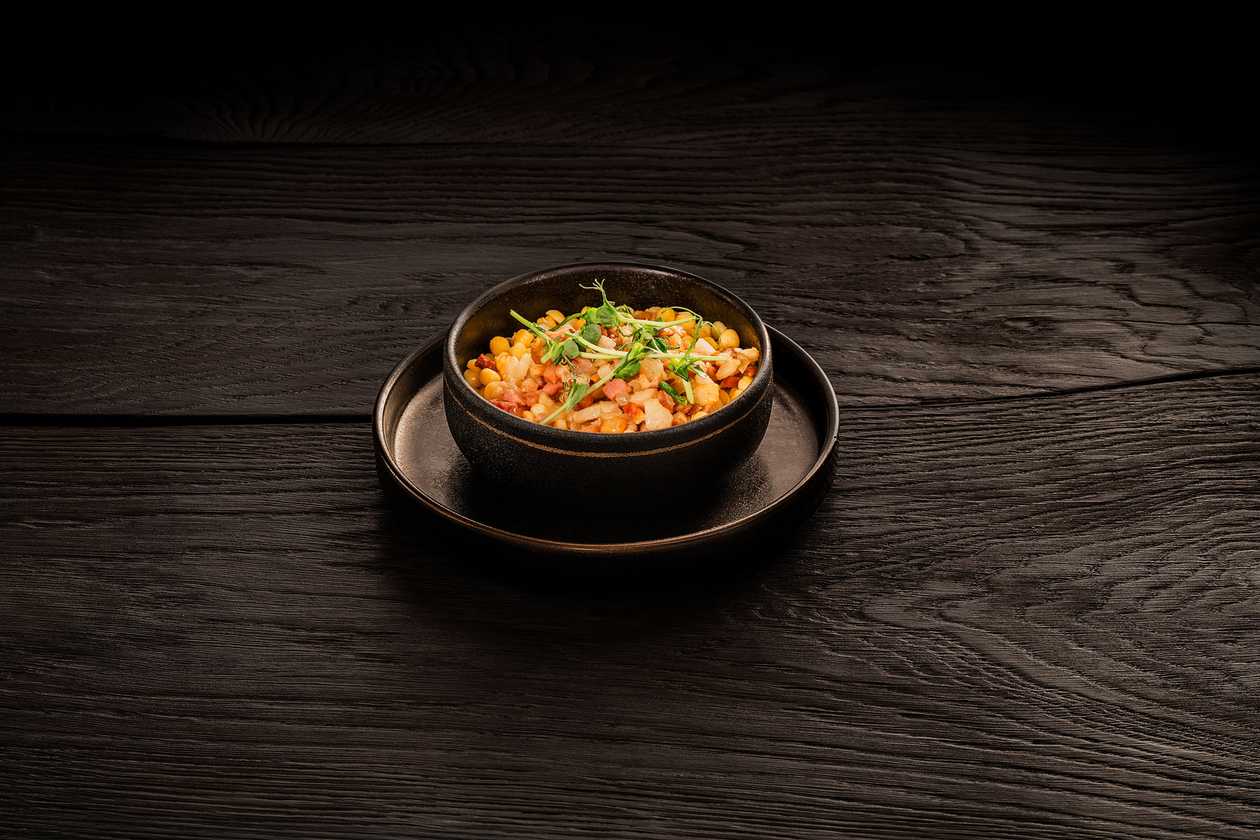 Peas with cracklings