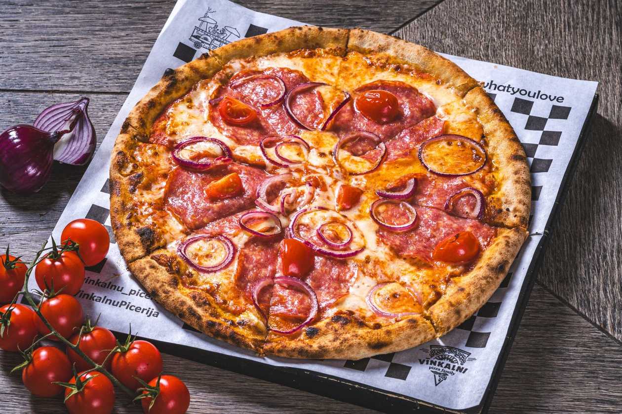 Salami Romana + Sanpellegrino