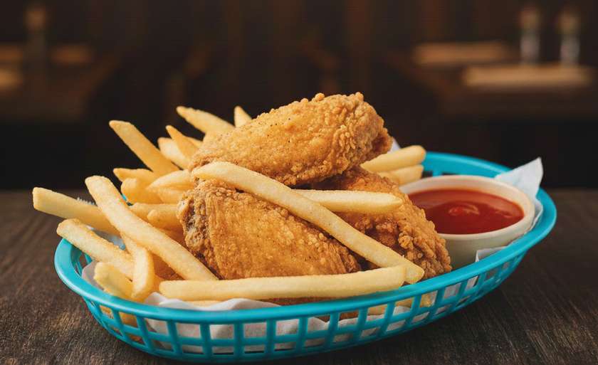 Crispy Wings (3pcs) with Fries