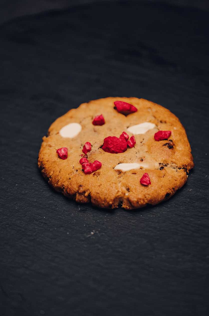 Amici Cookie - Bílá čokoláda s malinami