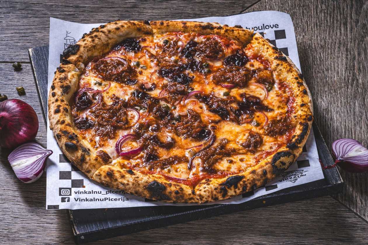 Plucinātas cūkgaļas BBQ Napoletana