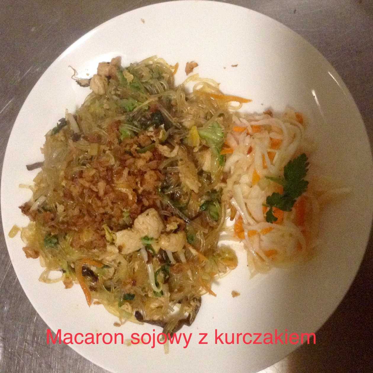 Makaron Sojowy z krewetkami i Grzybami Chińskimi