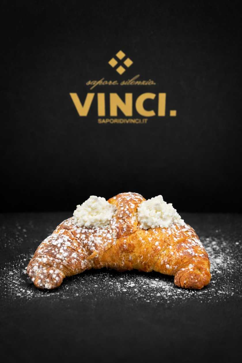 Croissant with Ricotta
