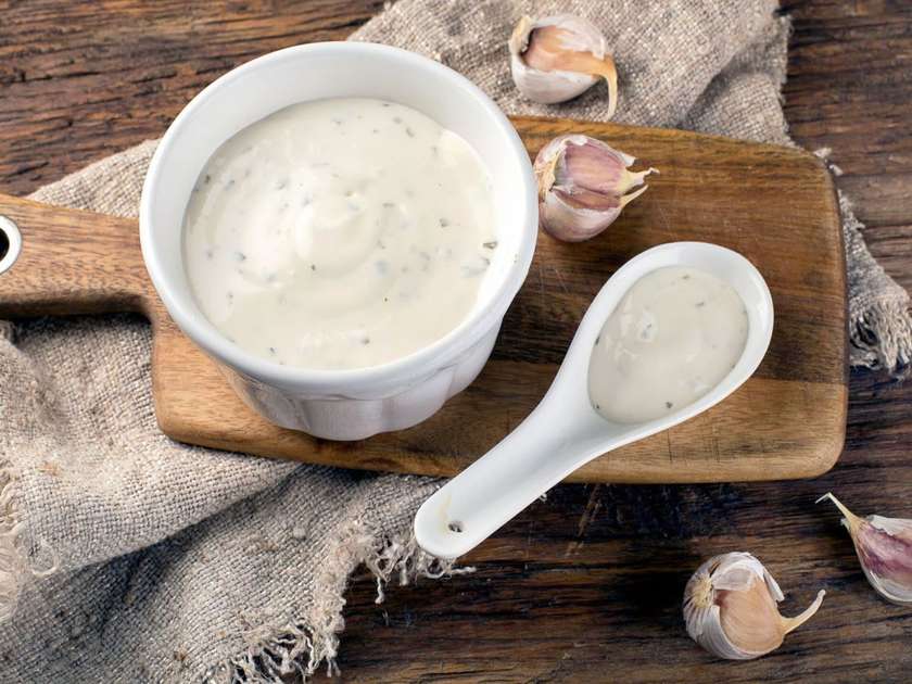 Sos Śmietankowo-Czosnkowy