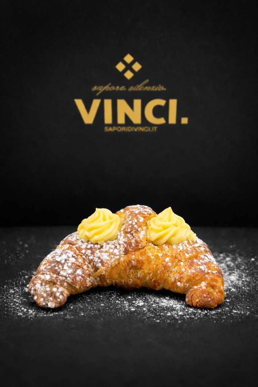 Croissant with Crema