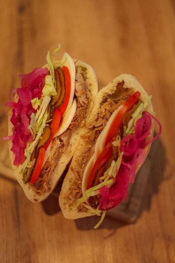 Batbut with Braised Pork 370g