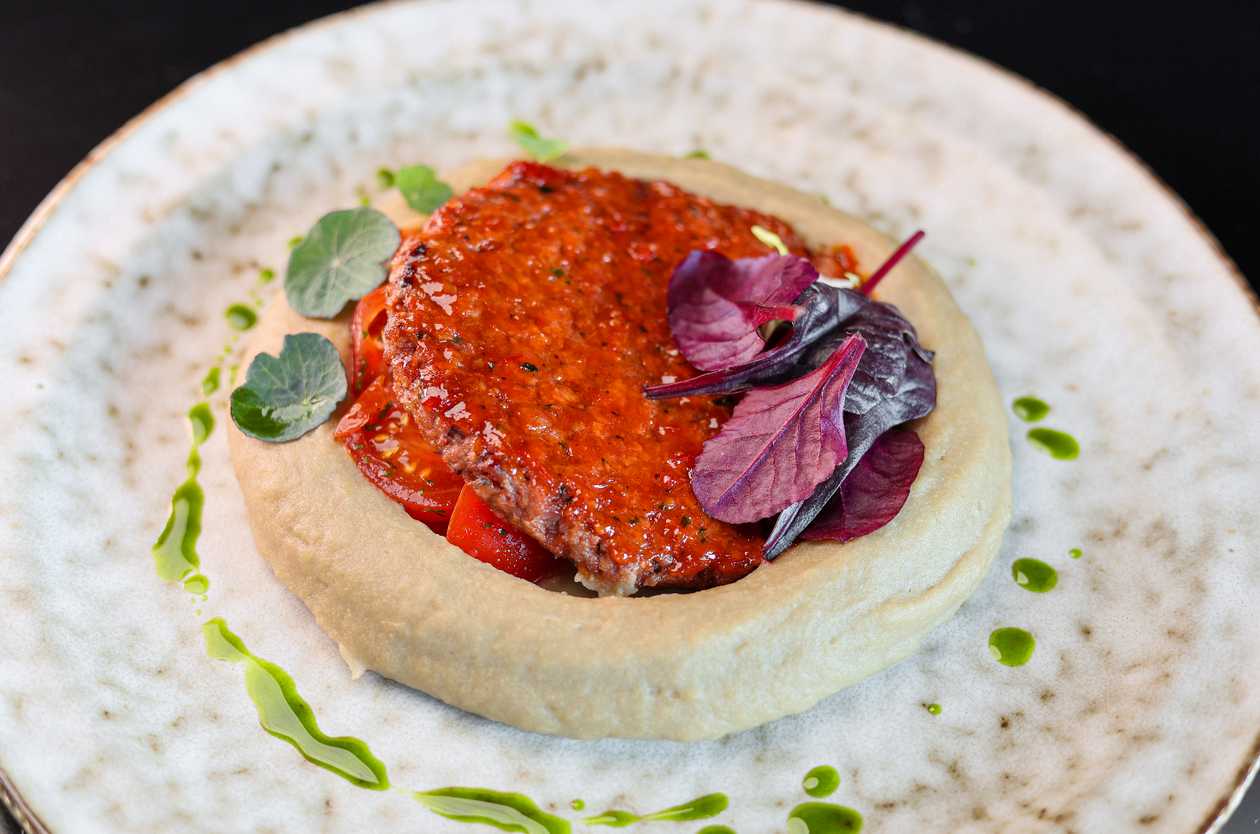 Веганська котлета з пісним картопляним пюре