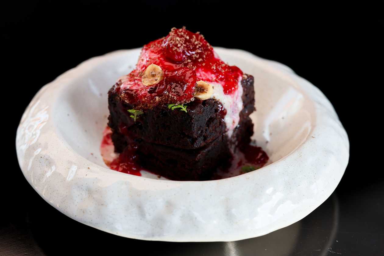 Брауні з мигдалевим морозивом