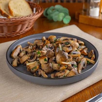 Sautéed Mushrooms with Garlic