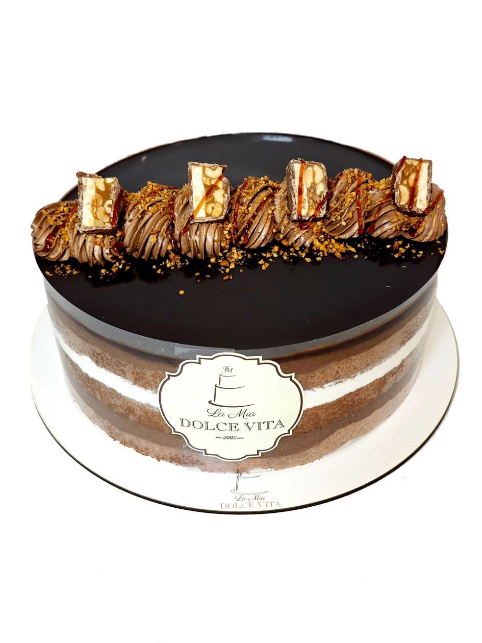 ტორტი სნიკერსი 18 ნაჭრიანი