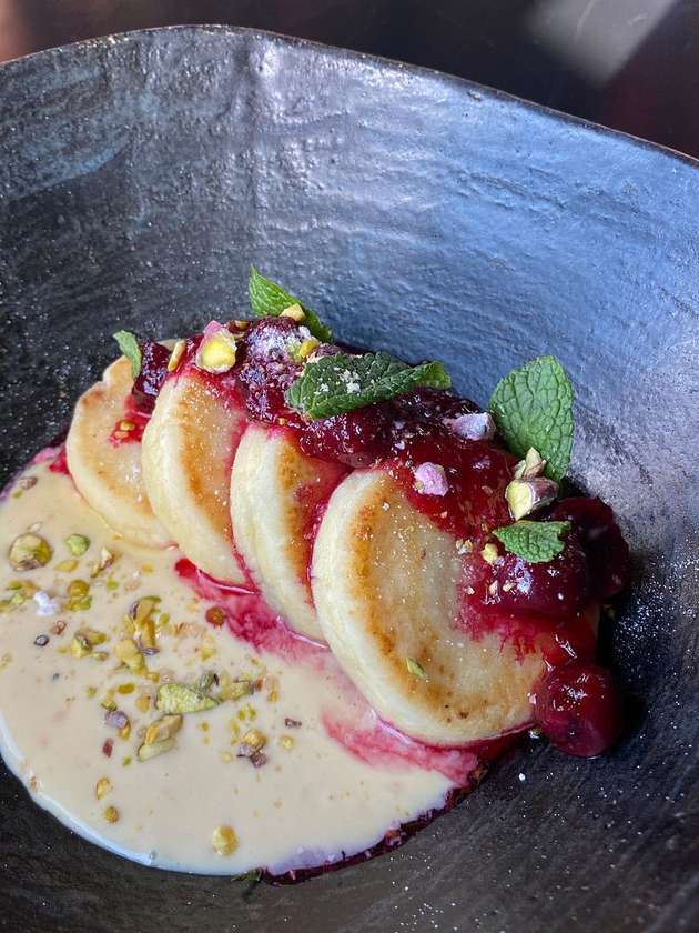 Сирники з вишневим компоте