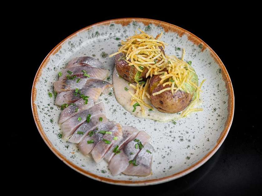 Оселедець з запеченою картоплею