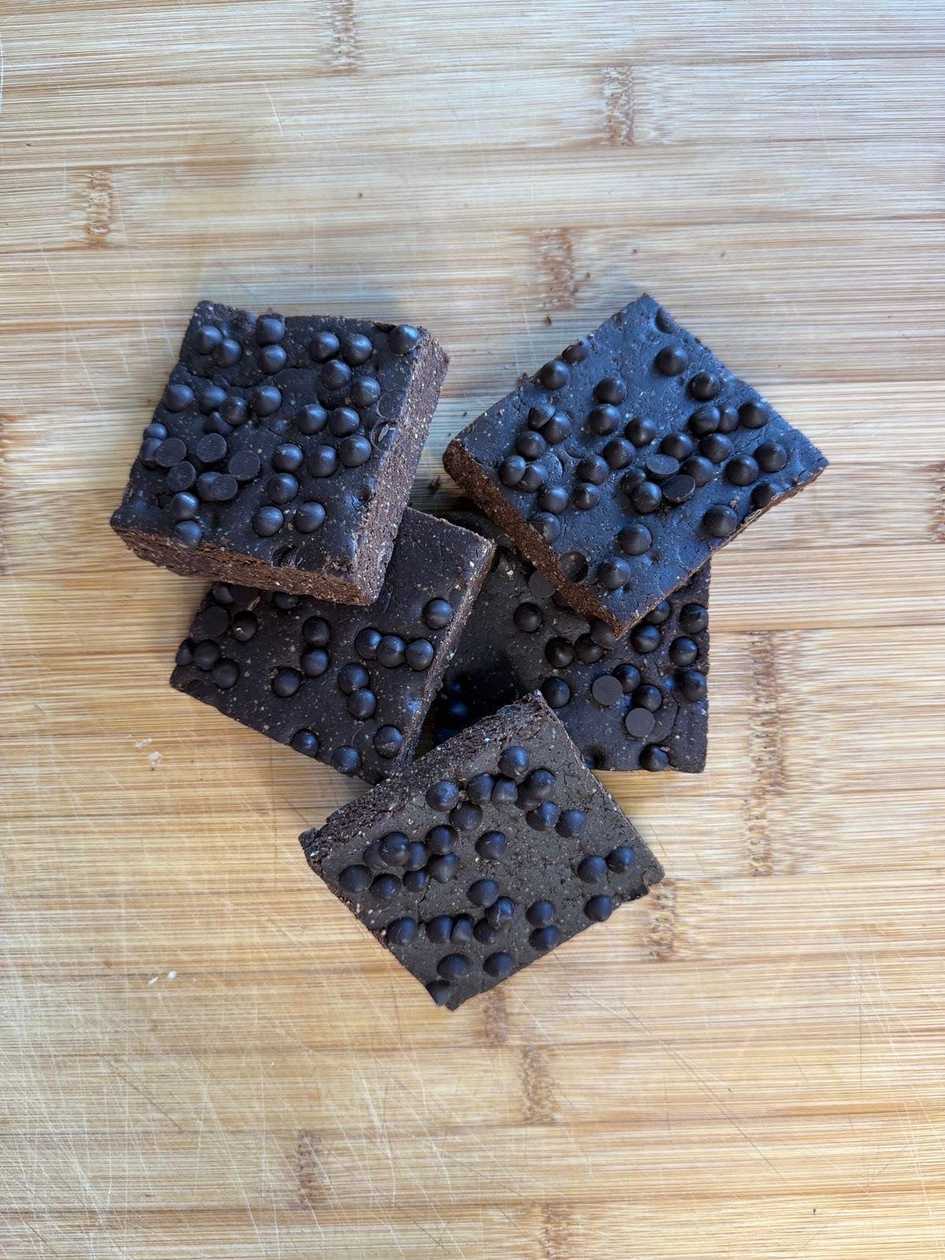 Double chocolate energy bar