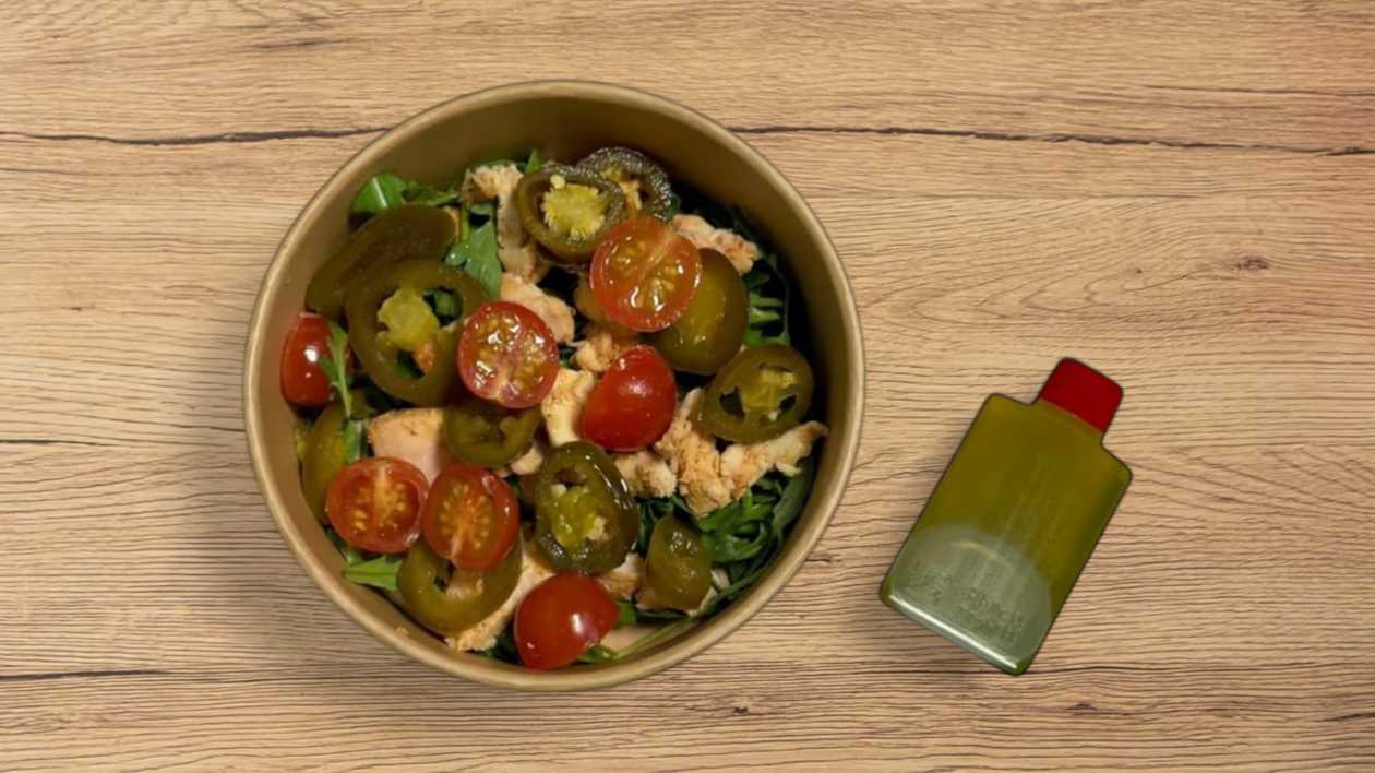 SAŁATKA HOT CHICKEN