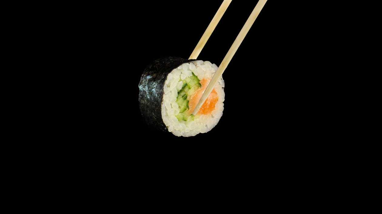 Maki ar lasi un gurķi