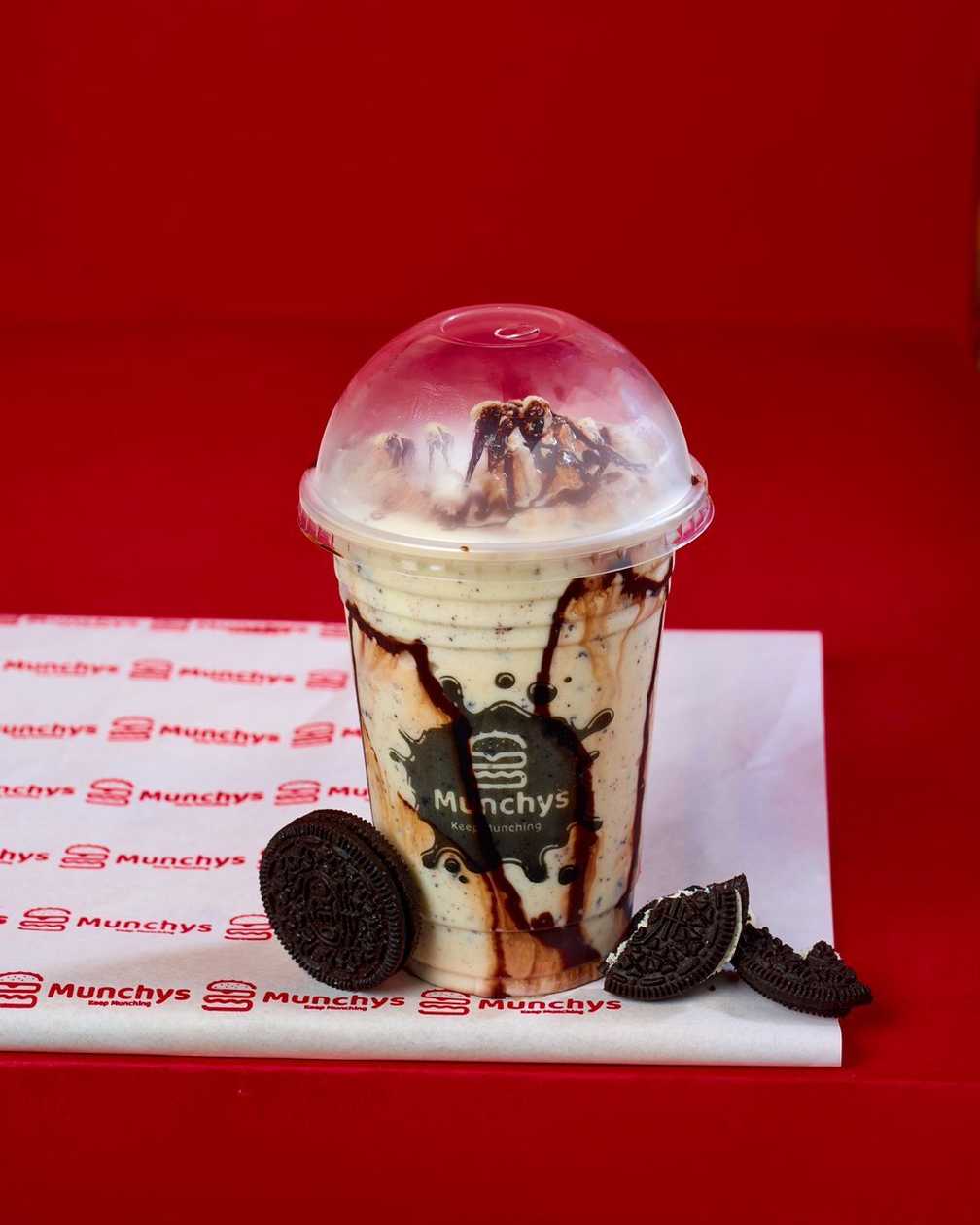 Oreo Vanilla Milkshake