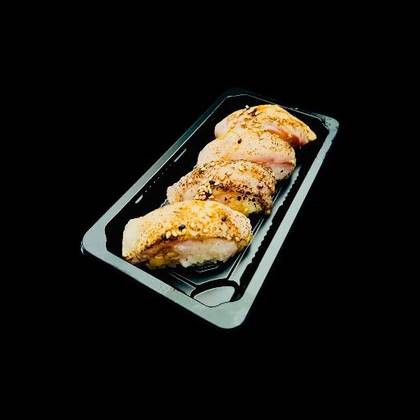 Smoked Tuna Nigiri (4 pieces)